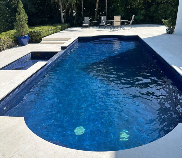 New square pool created by DB pool and spa Inc in Miami